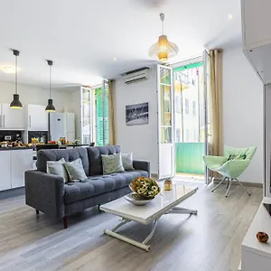 Guisol - Typical 3 Bedroom Ac Near Port Appartement
